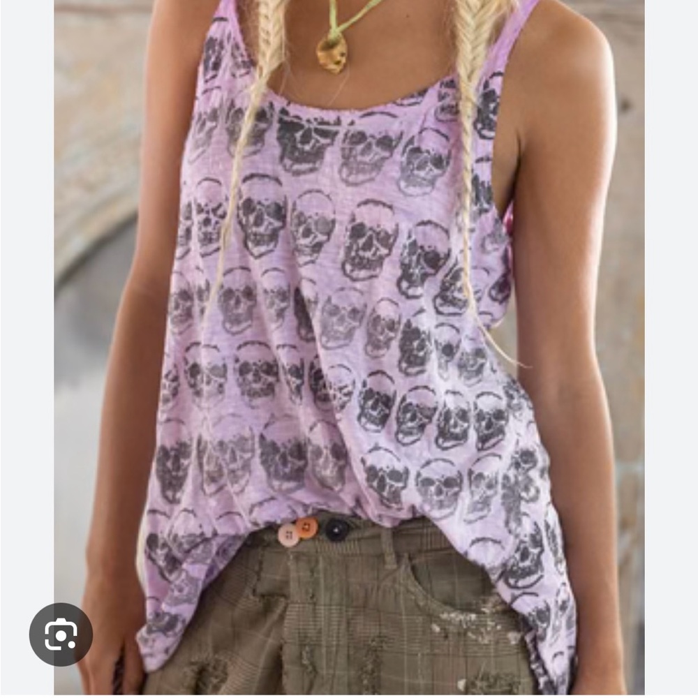 Magnolia Pearl Lana tank in purple. Worn once
